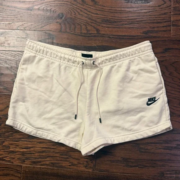 Nike Women's Off-White Athletic Shorts with black embroidered swoosh size XL - Picture 4 of 8